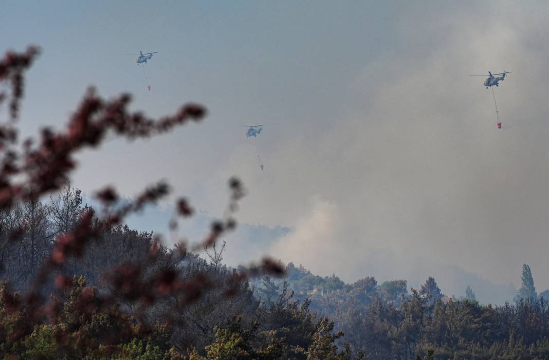 Bornova’daki orman yangını 23 saat sonra kontrol altına alındı 21